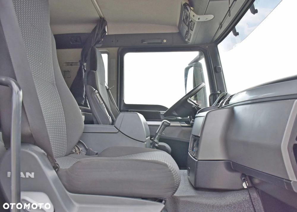 MAN TGS 26.440 * PK 27002 - SH E + JIB PJ060 A + PILOT / 6x4 - 11