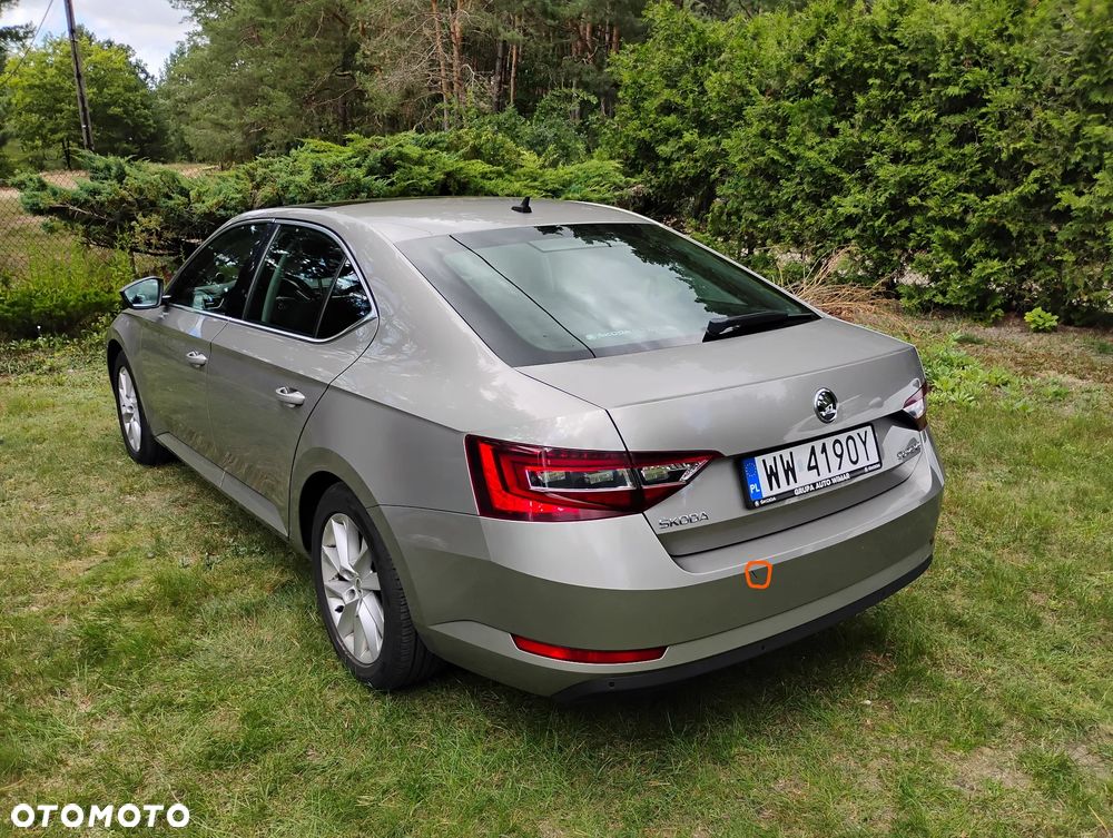 Skoda Superb 2.0 TDI Ambition - 28