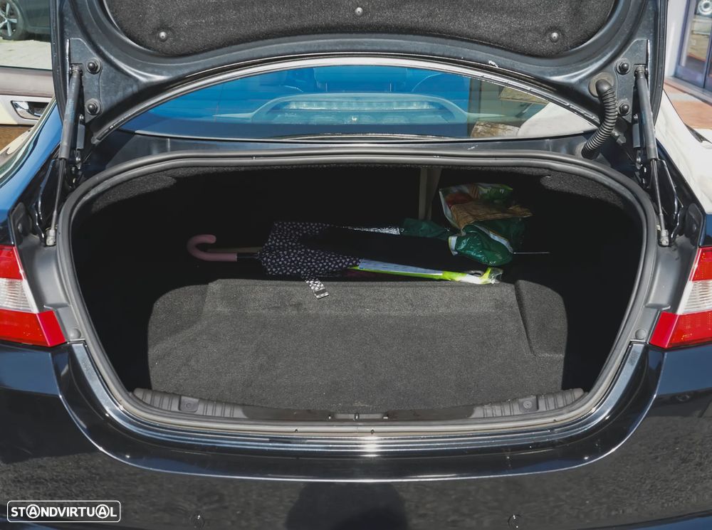 Jaguar XF 3.0 D V6 S Premium Luxury - 28