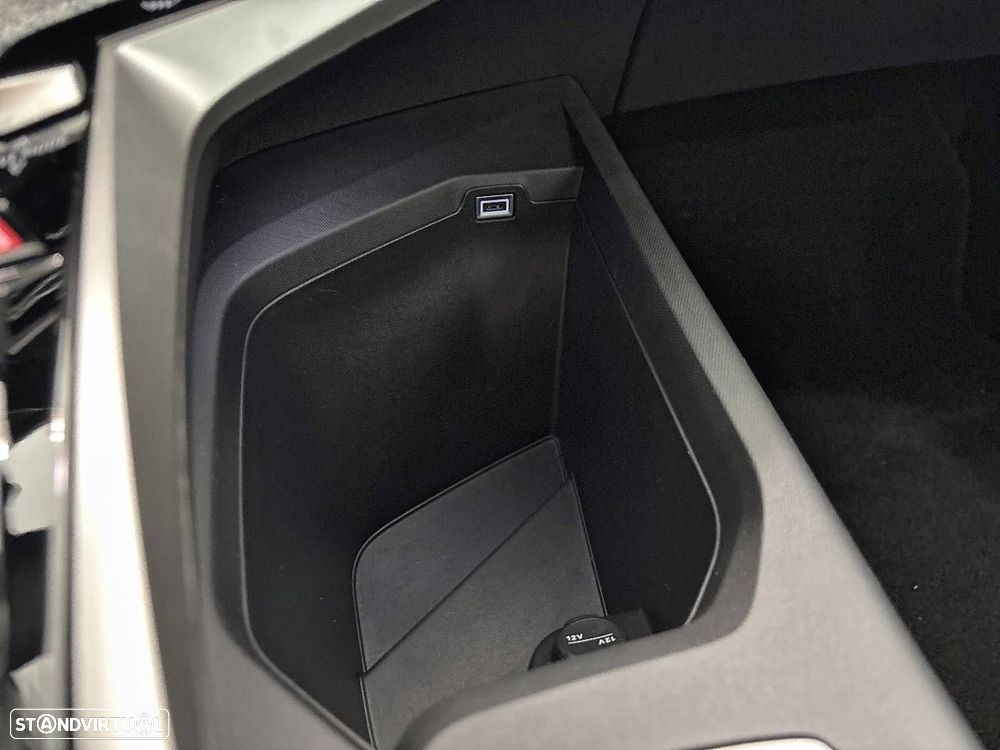 Peugeot 3008 1.2 Hybrid Allure e-DCS6 - 18