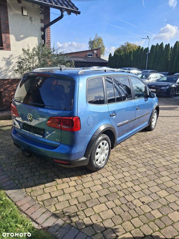 Volkswagen Touran 1.4 TSI DSG Cross - 6