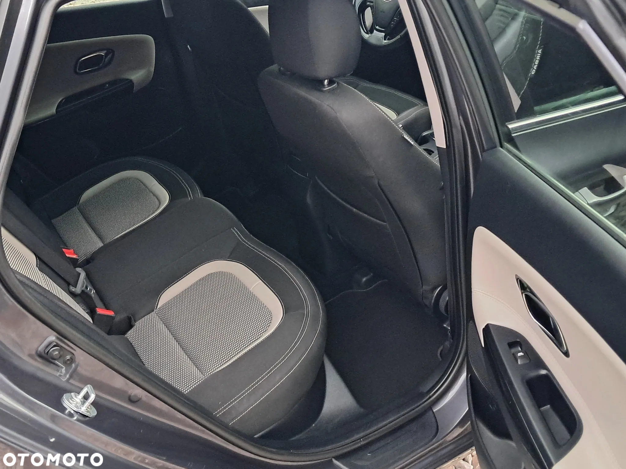 Kia Ceed Cee'd 1.6 GDI Business Line - 18