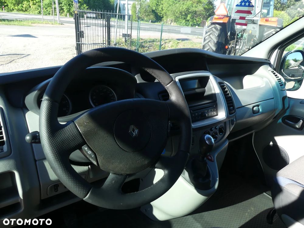 Renault Trafic - 11