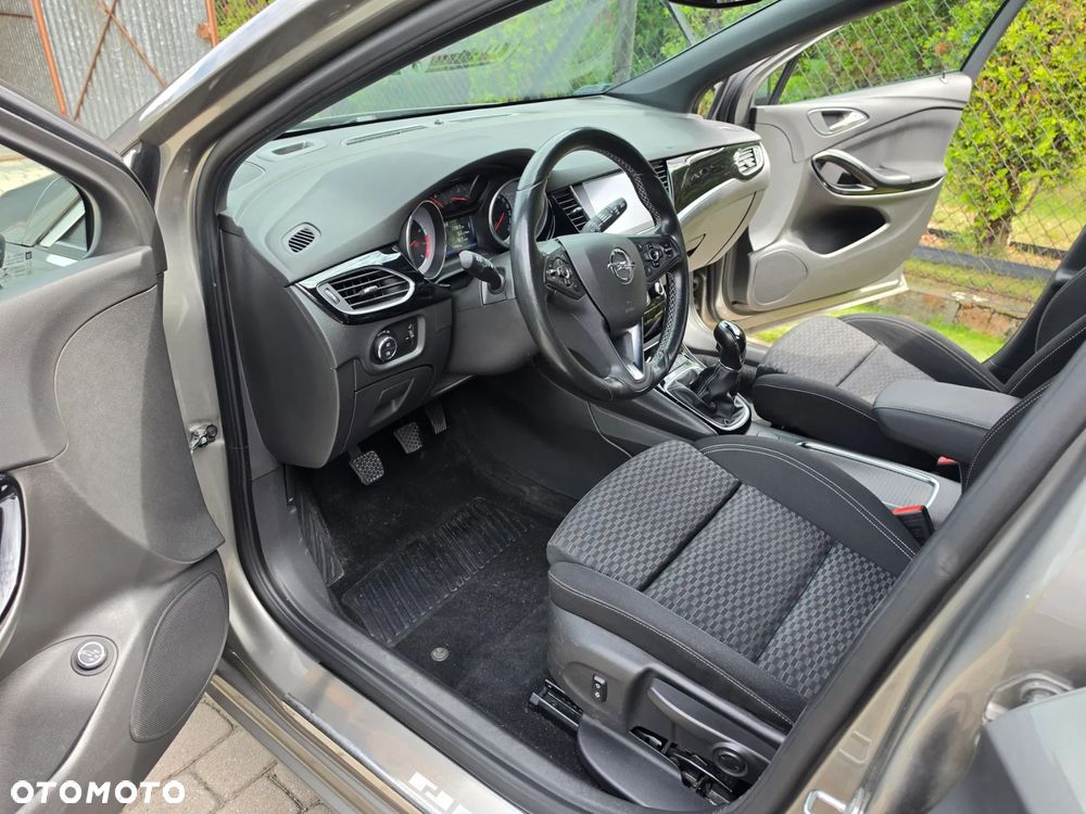 Opel Astra - 10