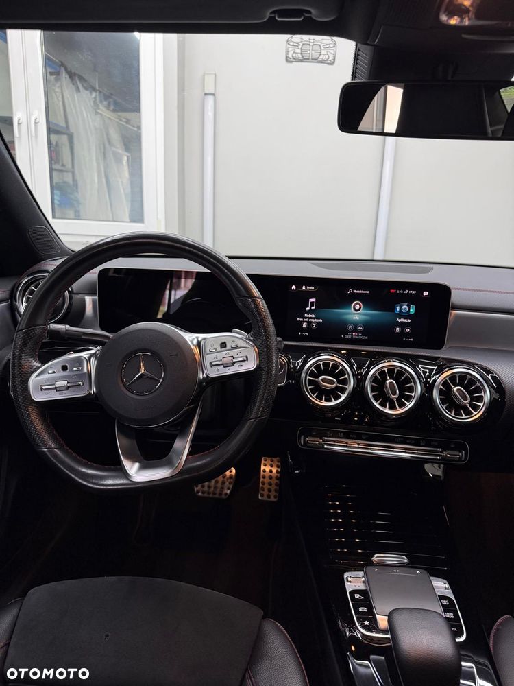Mercedes-Benz CLA 200 AMG Line 7G-DCT - 23