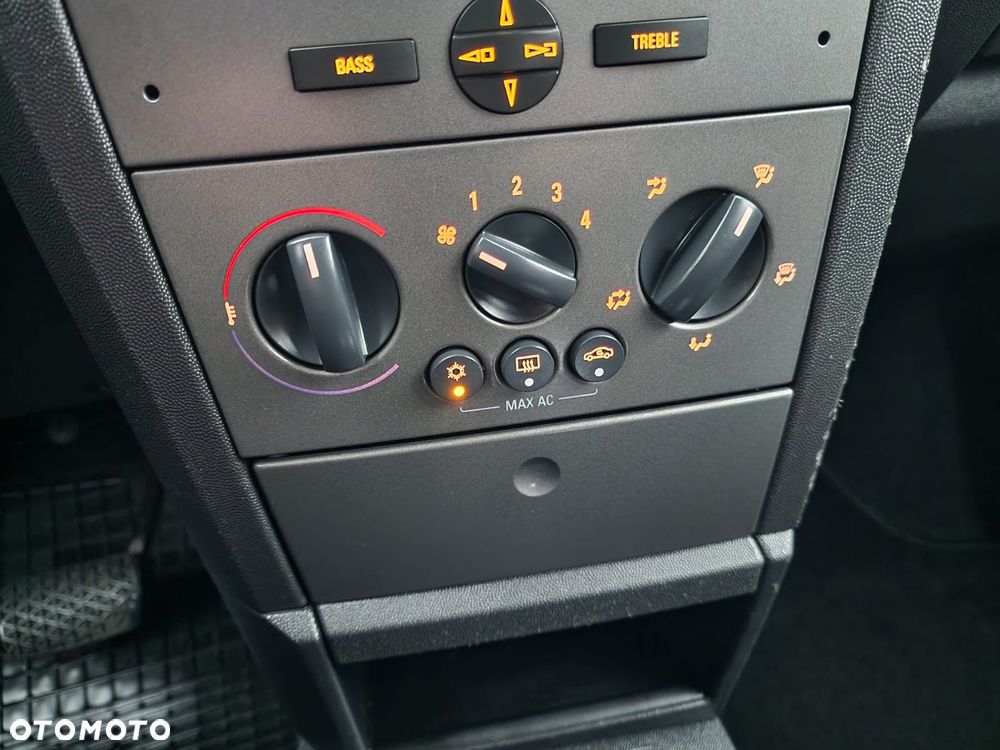 Opel Meriva 1.6 Cosmo MTA - 19