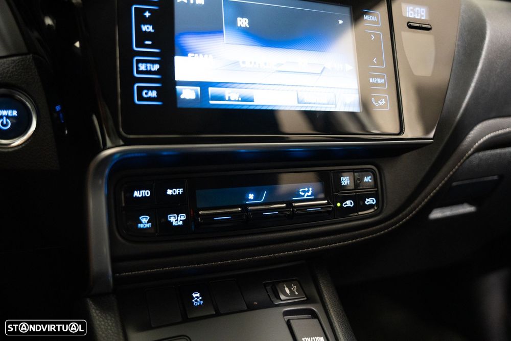 Toyota Auris Touring Sports - 14