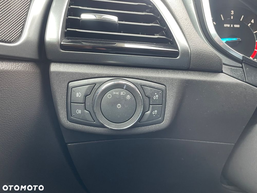 Ford Mondeo - 26