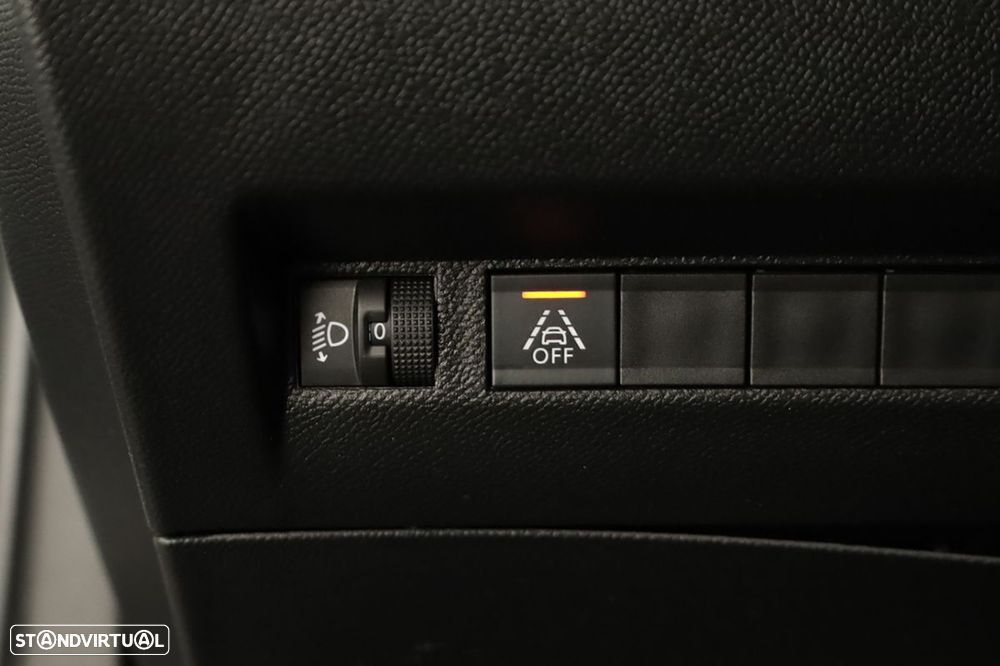 Peugeot 2008 1.5 BlueHDi Allure Pack - 19