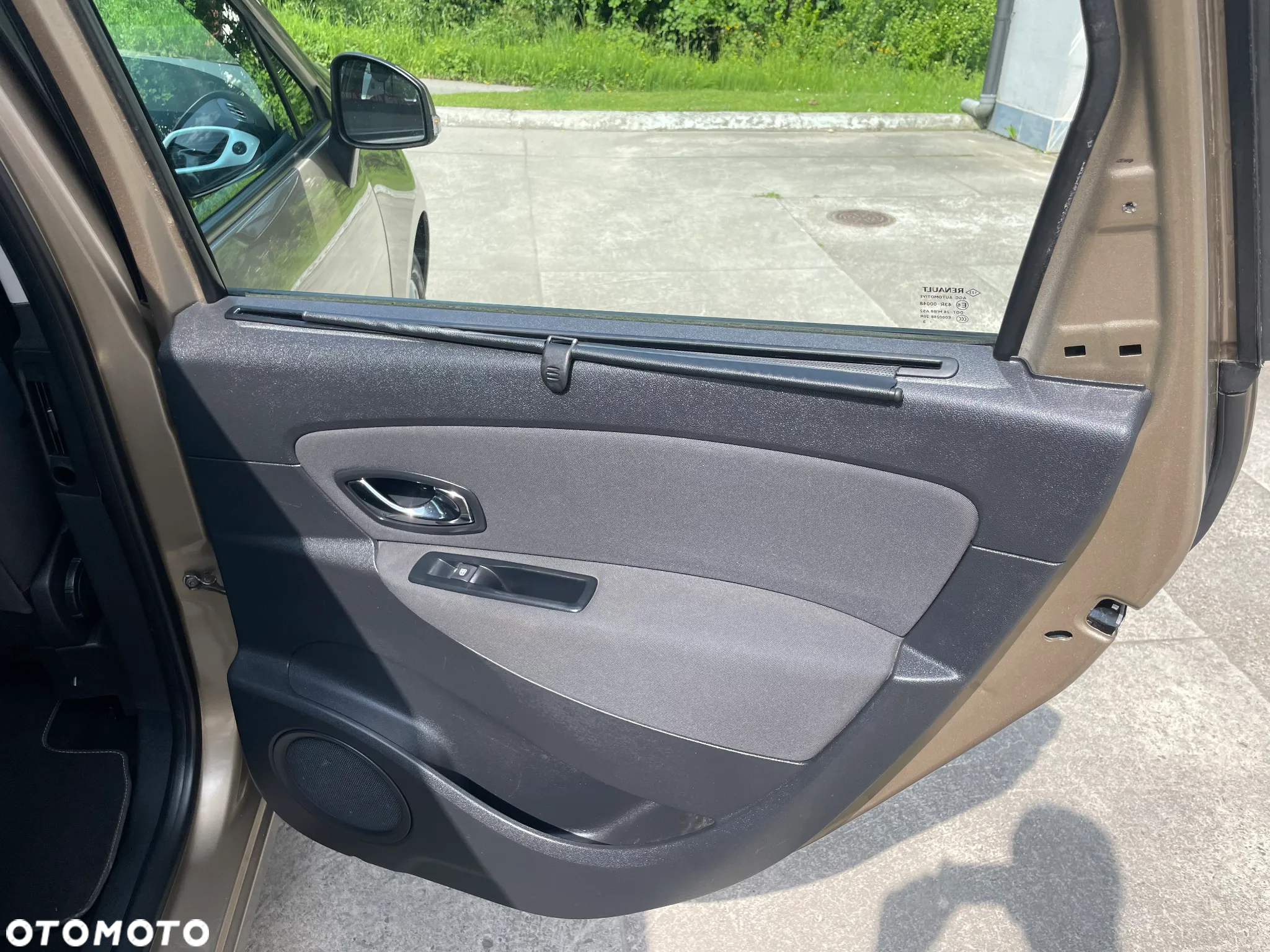 Renault Scenic ENERGY TCe 130 BOSE EDITION - 15