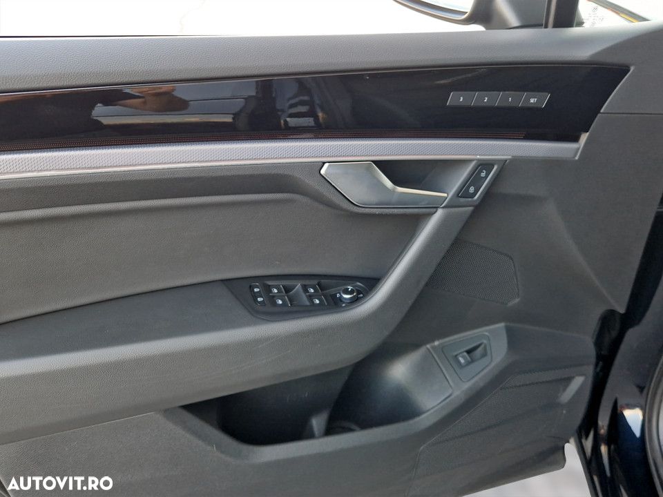Volkswagen Touareg V6 TDI R-Style - 16