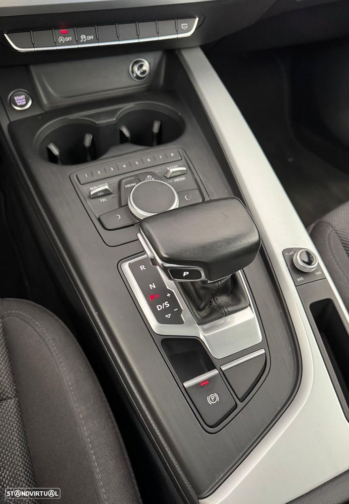 Audi A4 Avant 2.0 TDI Advance S tronic - 21