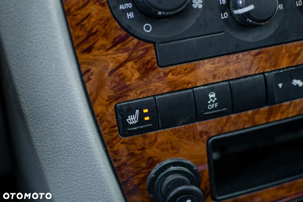 Jeep Commander 3.0 CRD Overland - 16