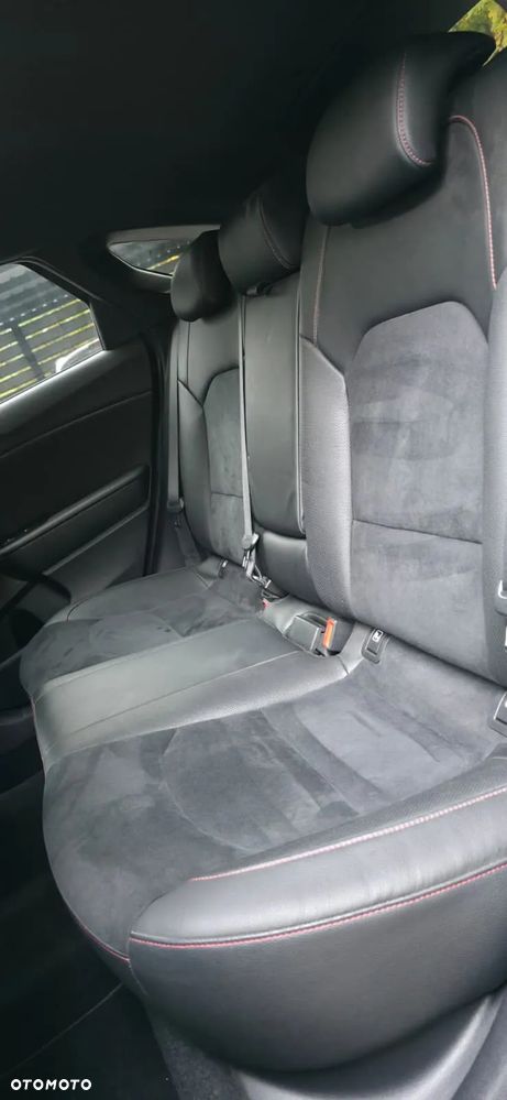 Kia ProCeed 1.6 T-GDI DCT7 OPF GT - 19