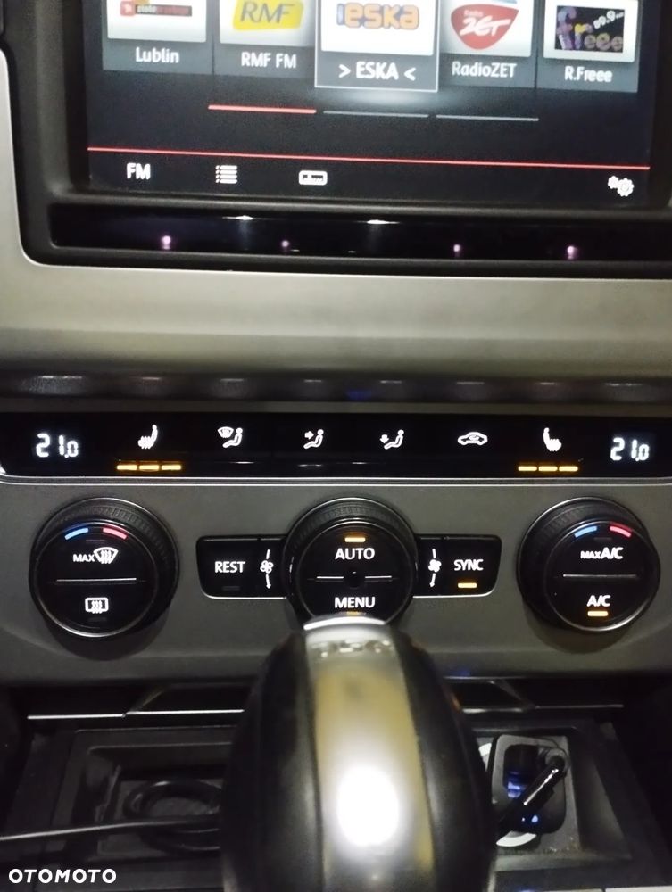 Volkswagen Passat 1.4 TSI ACT (BlueMotion Technology) DSG Highline - 9