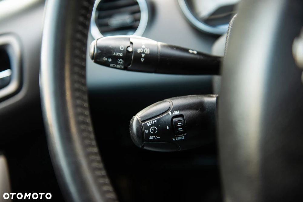 Peugeot 308 1.6 HDi Premium - 24