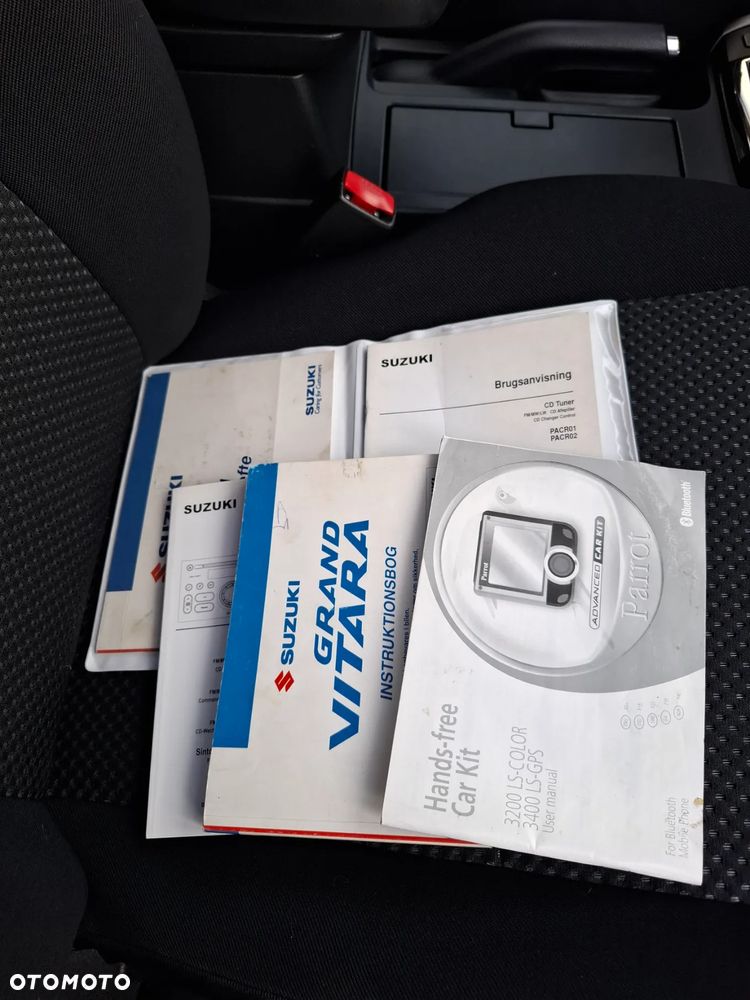 Suzuki Grand Vitara 2.0 - 27