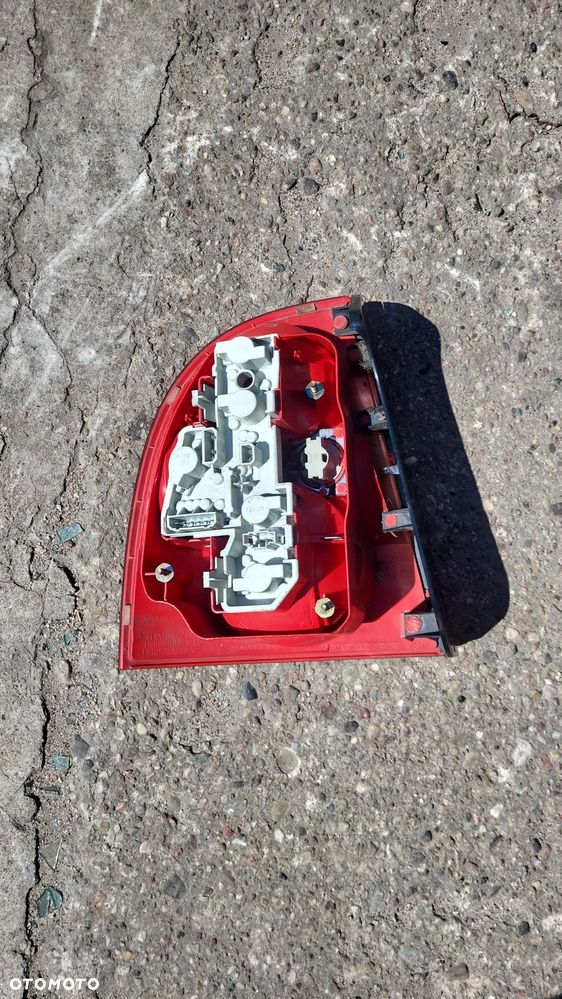 VW Passat B5 lift sedan lampa prawa tył tylna - 2