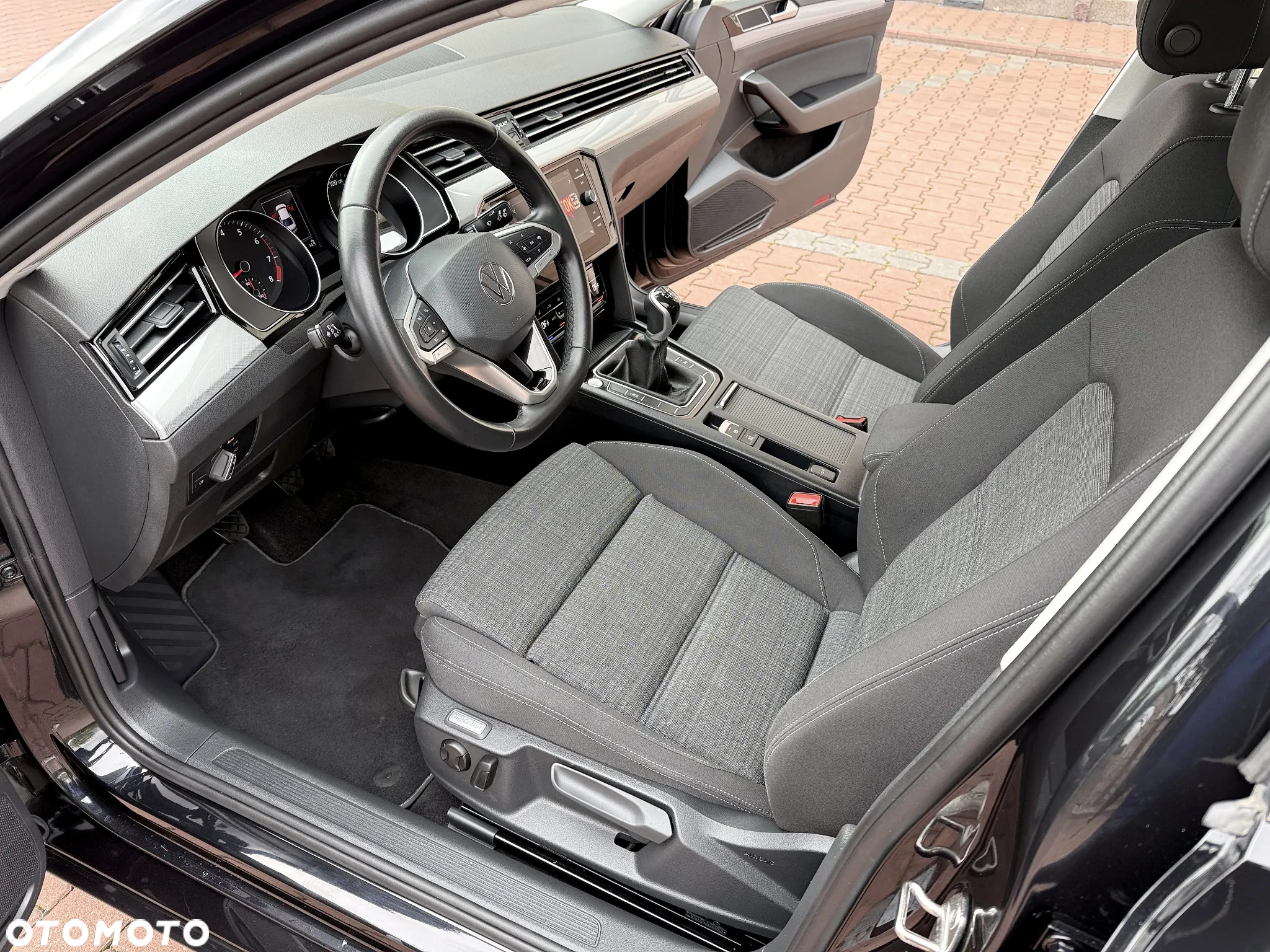 Volkswagen Passat 1.5 TSI EVO Elegance - 22