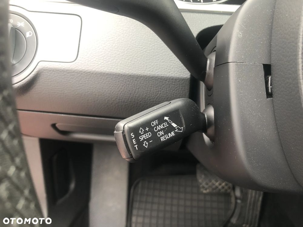 Volkswagen Passat 1.8 TSI Highline DSG - 17
