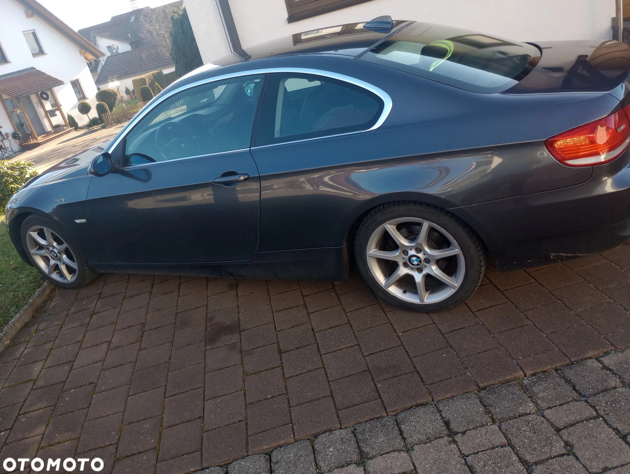 BMW Seria 3 325i Coupe - 2