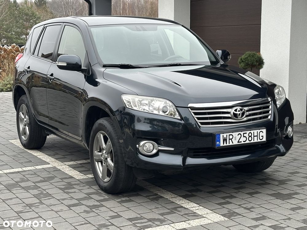 Toyota RAV4 2.0 VVT-i Premium - 11
