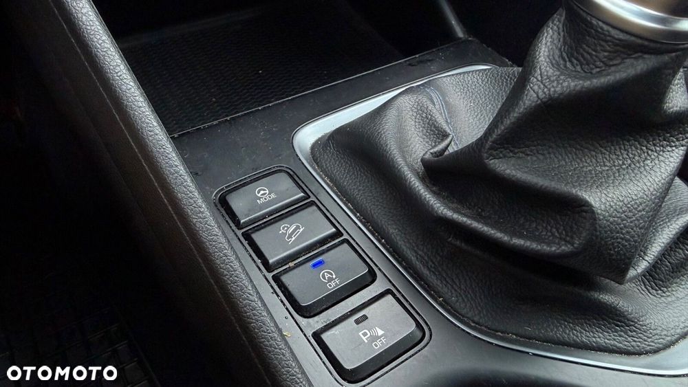 Hyundai Tucson 1.7 CRDI BlueDrive GO 2WD - 14