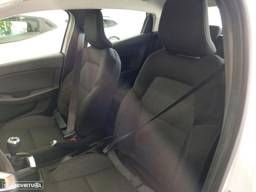 Renault Clio 1.5 Blue dCi Intens - 3