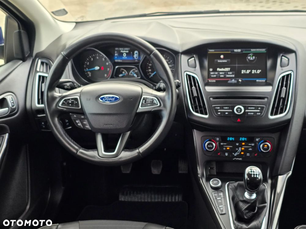 Ford Focus 1.0 EcoBoost Titanium - 23