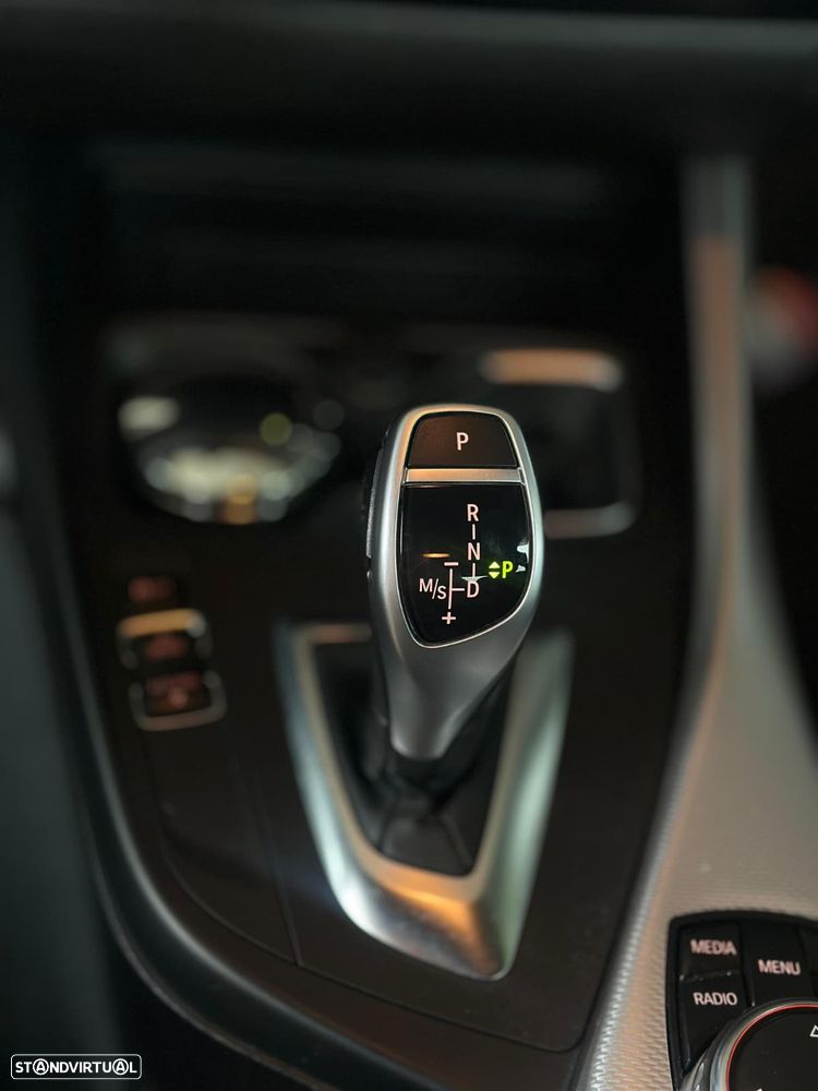 BMW 225 d Coupe Pack M Auto - 10