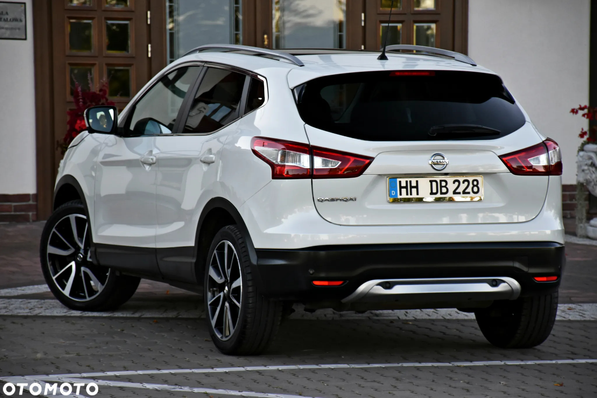 Nissan Qashqai 1.2 DIG-T Xtronic TEKNA+ - 16