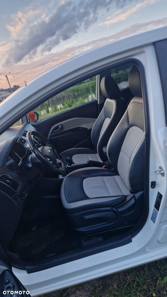 Kia Rio 1.4 Platinum Edition - 12