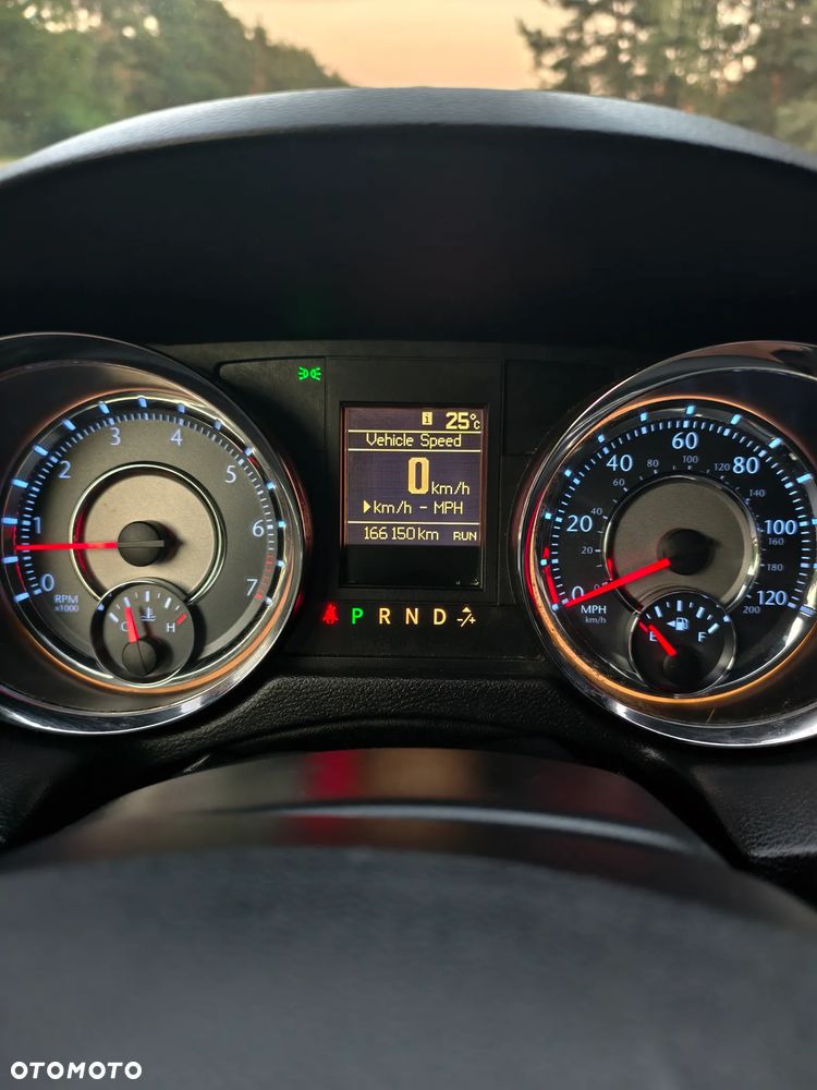 Dodge Grand Caravan - 21