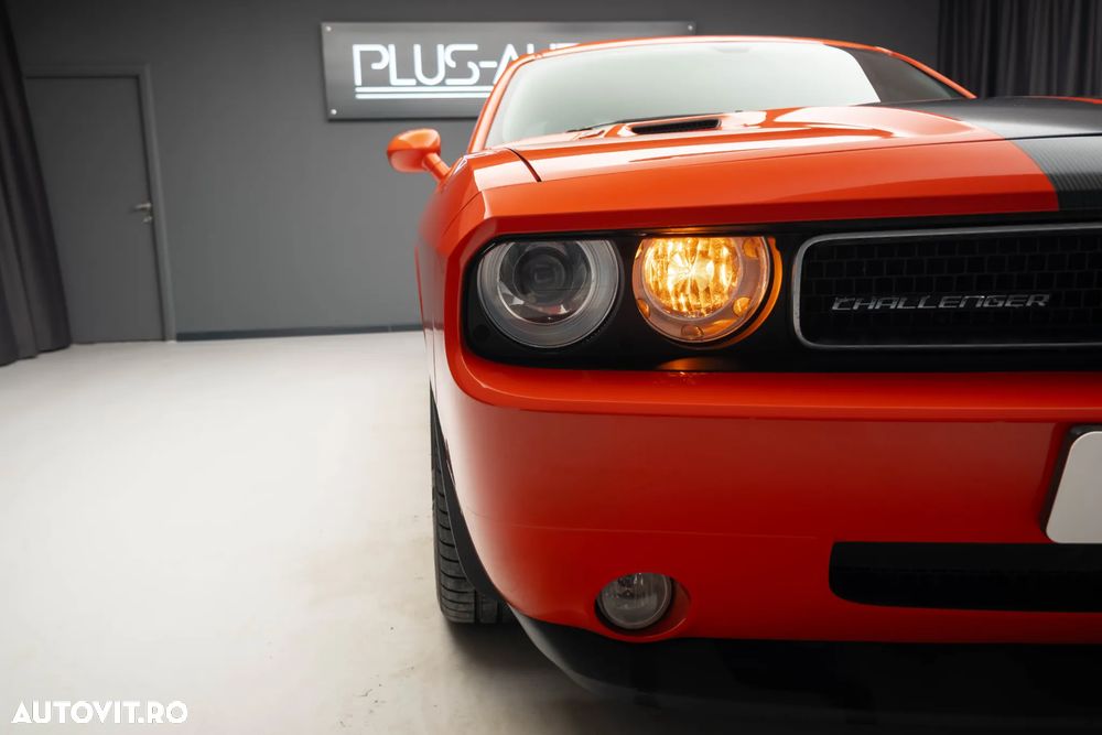 Dodge Challenger - 3