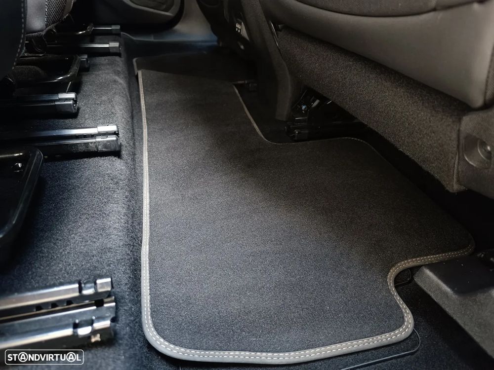 Peugeot 5008 1.2 PureTech GT EAT8 - 36