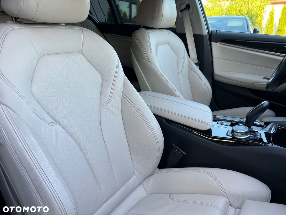 BMW Seria 5 520d xDrive Luxury Line sport - 19