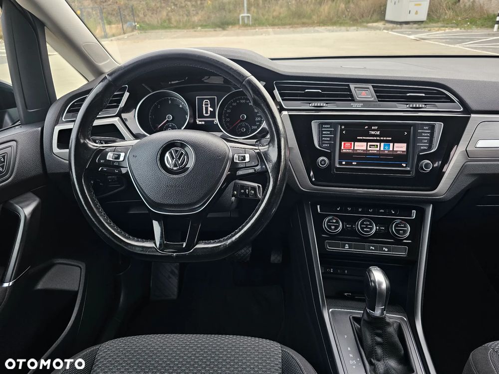 Volkswagen Touran 2.0 TDI SCR DSG Highline - 18