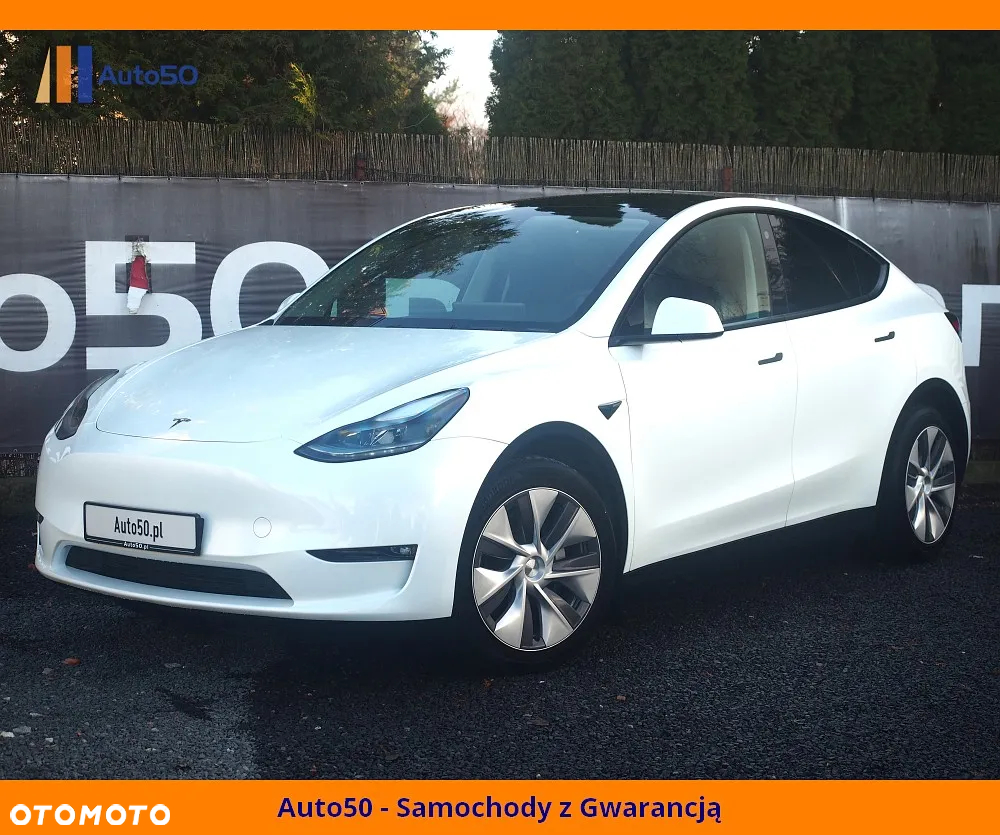 Tesla Y Long Range AWD - 13