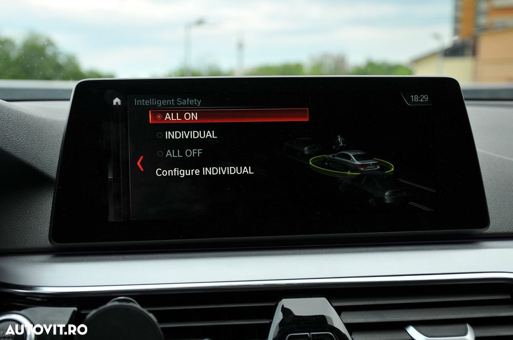 BMW Seria 5 530i Aut. - 8