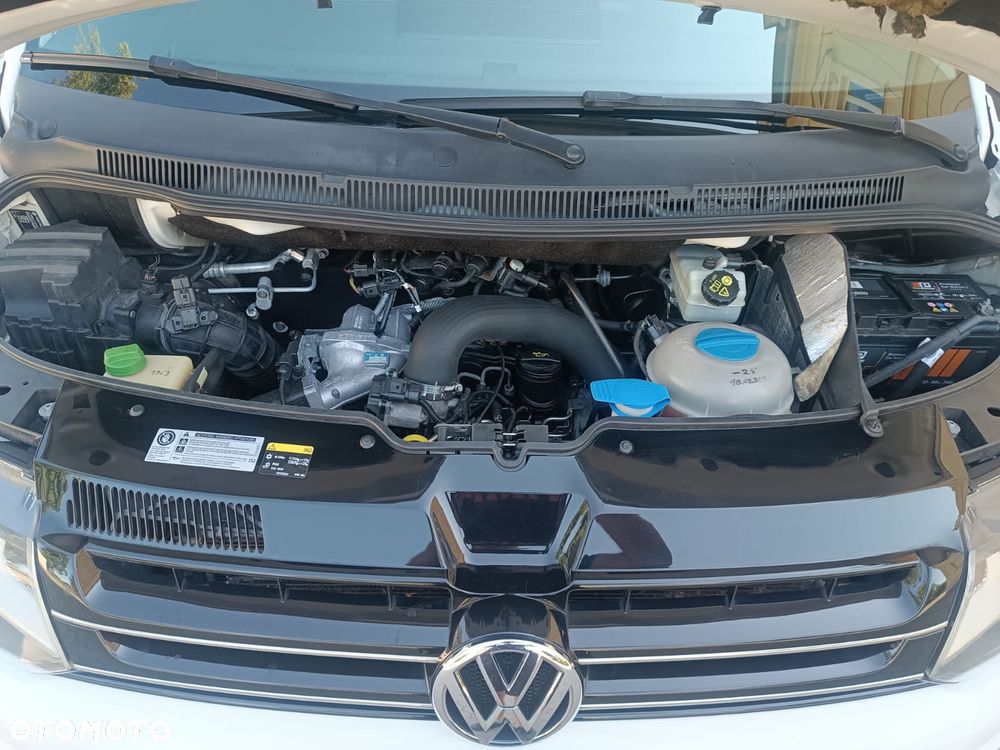 Volkswagen Multivan - 25