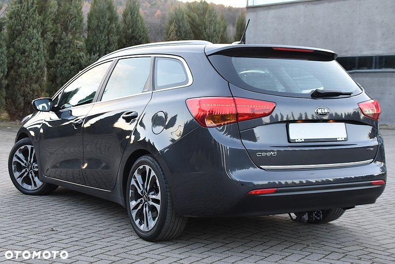 Kia Ceed - 4