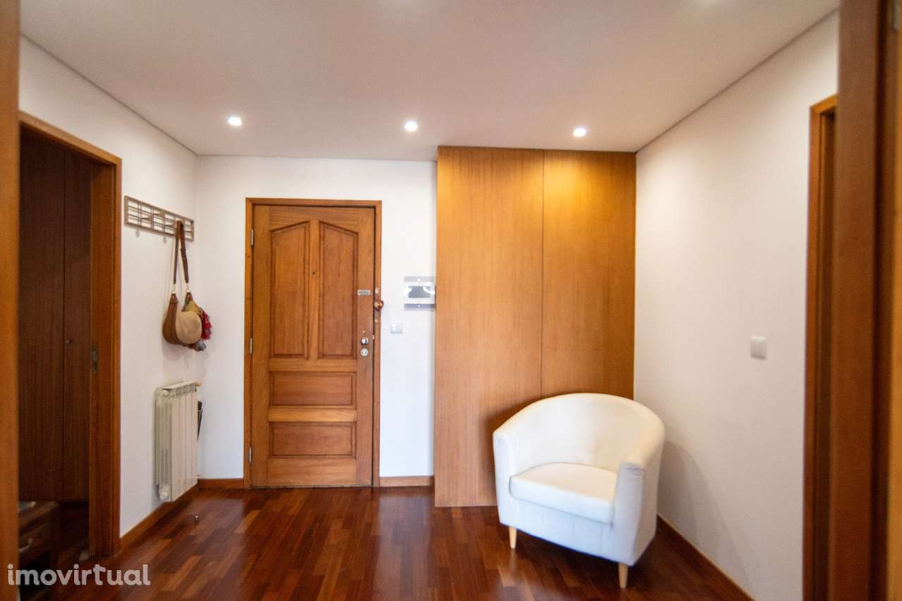 T3 com excelentes áreas em zona central - Grande imagem: 3/33