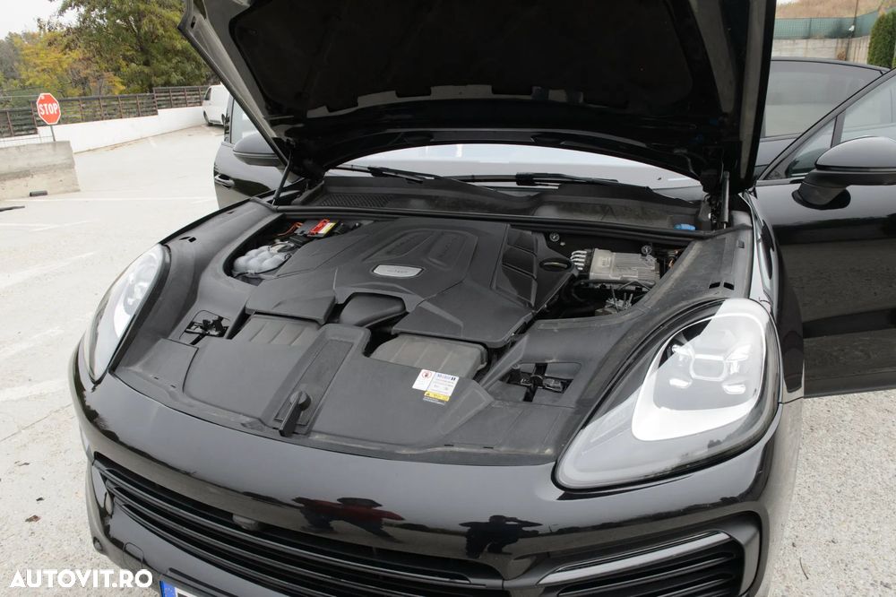 Porsche Cayenne Coupe - 41