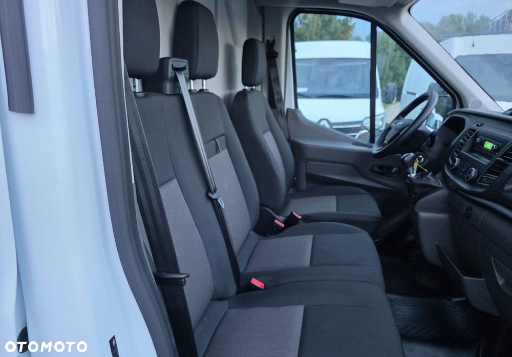 Ford Transit - 23
