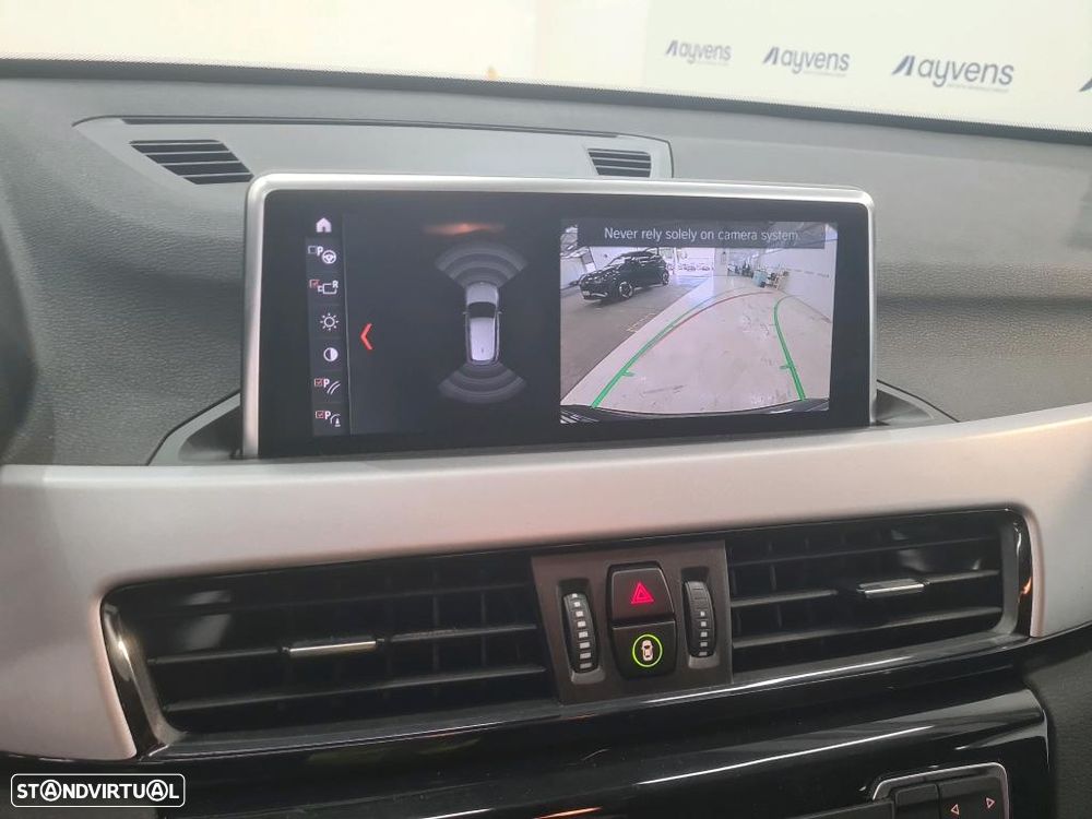 BMW X1 25 e xDrive Corporate Edition - 7