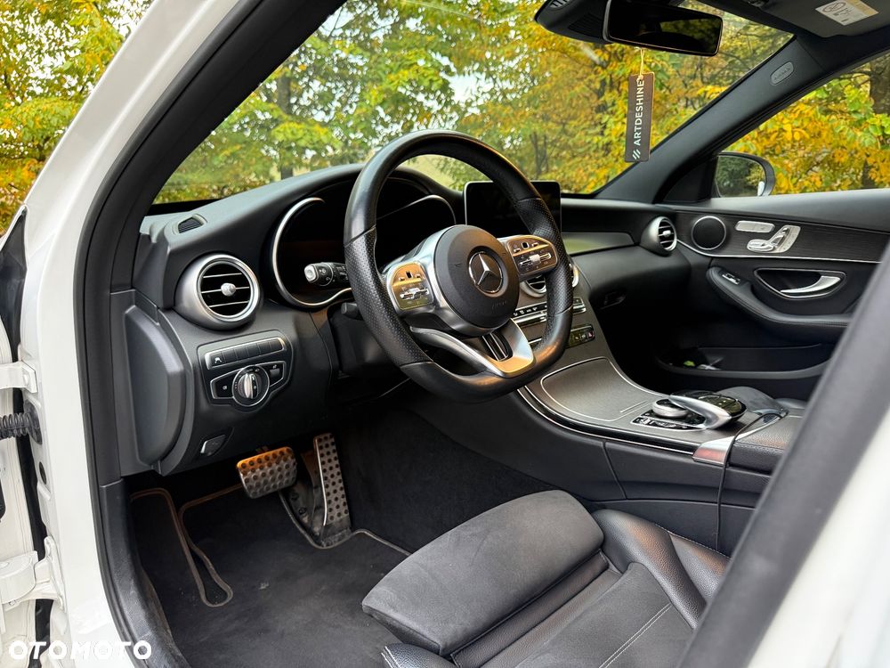 Mercedes-Benz Klasa C 300 d 4MATIC 9G-TRONIC - 13