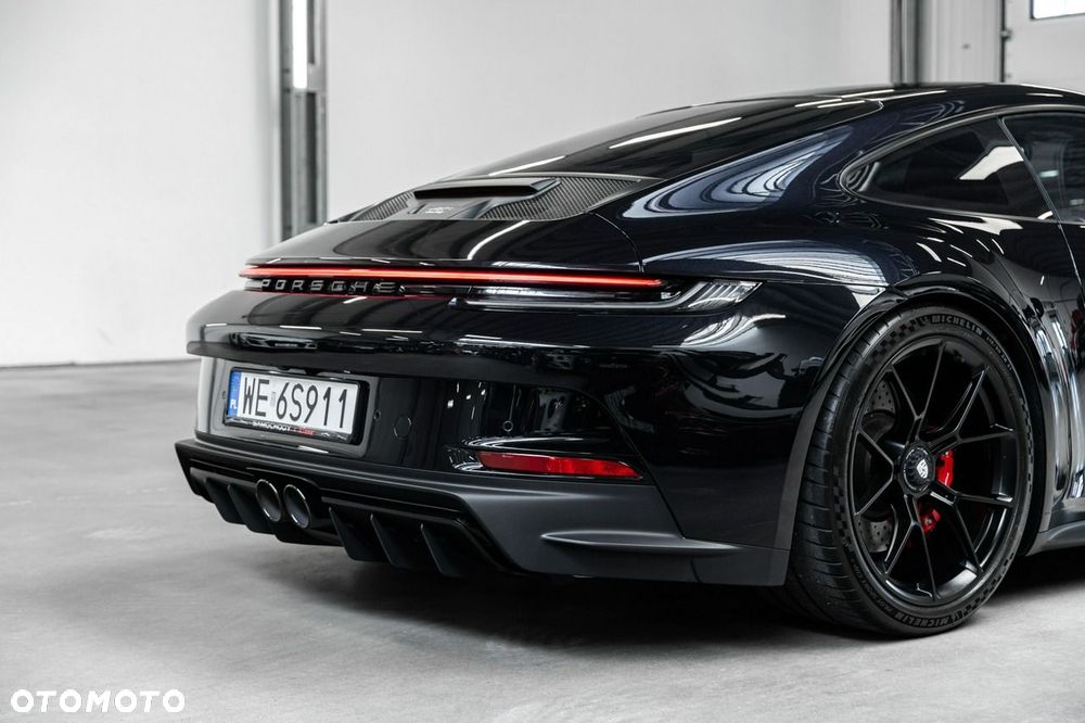 Porsche 911 GT3 Touring PDK - 17