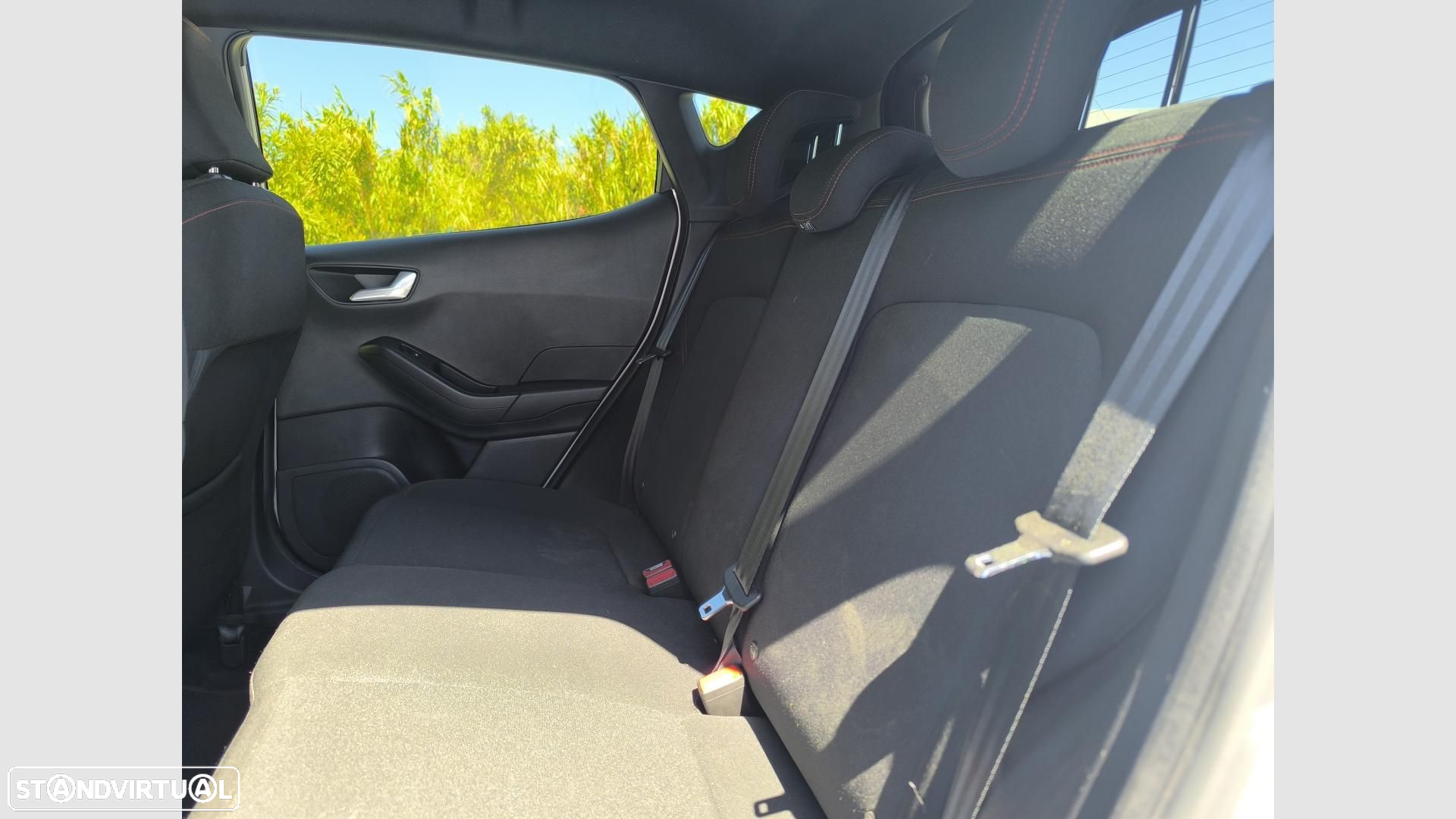 Ford Fiesta 1.0 EcoBoost ST-Line - 12