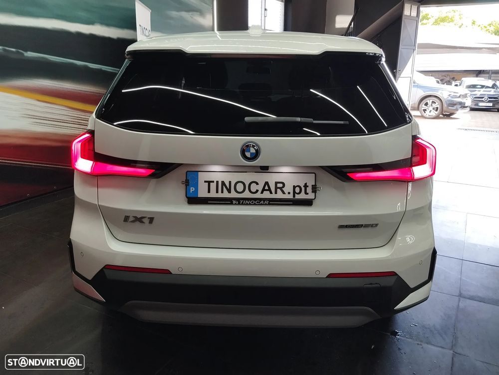 BMW iX1 eDrive20 - 6