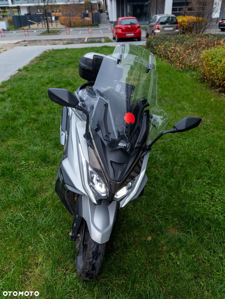 Kymco AK 550 - 10